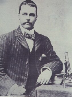 13 мая 1857 года родился английский врач-паразитолог Рональд РОСС (Ronald Ross) (1857-1932) 13 мая 1857 года родился английский врач-паразитолог Рональд РОСС (Ronald Ross) (1857-1932)